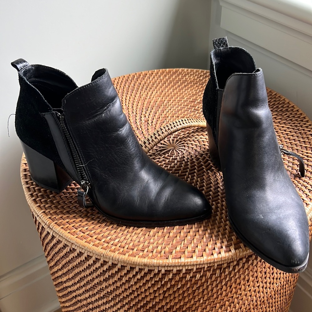 Donald J Pliner Eden Bootie leather